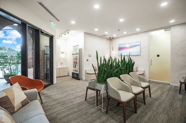 Images Moy, Fincher, Chipps Facial Plastics & Dermatology - Beverly Hills