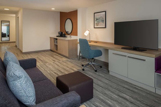 Images Hilton Garden Inn Tacoma Downtown