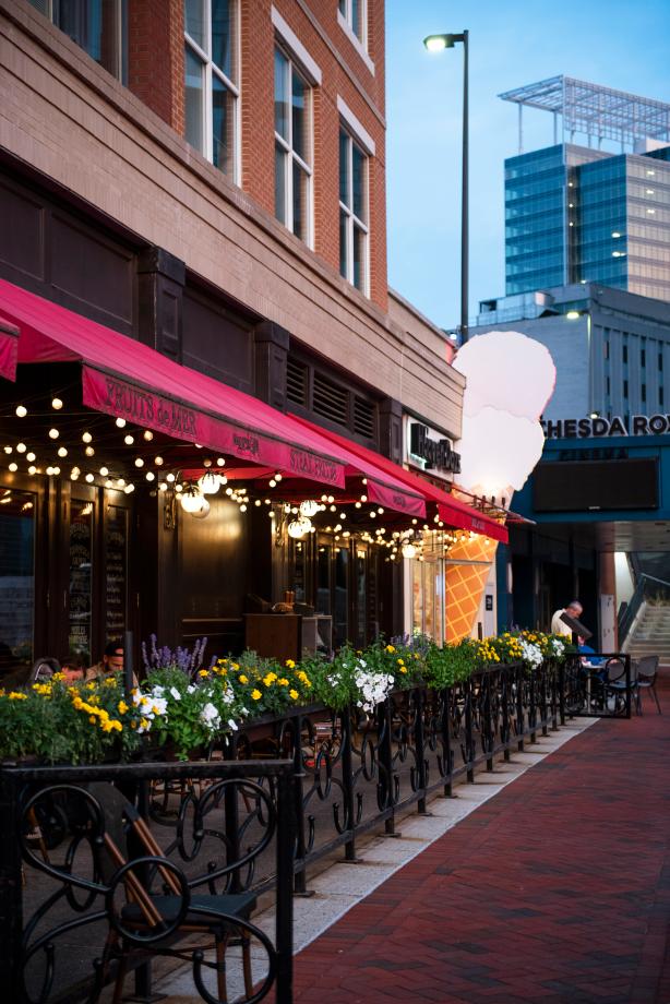 Discover new dining and shopping nearby