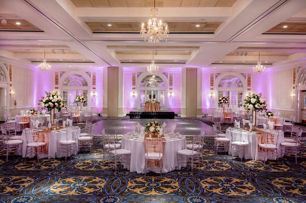 Images The Hotel Roanoke & Conference Center, Curio Collection by Hilton
