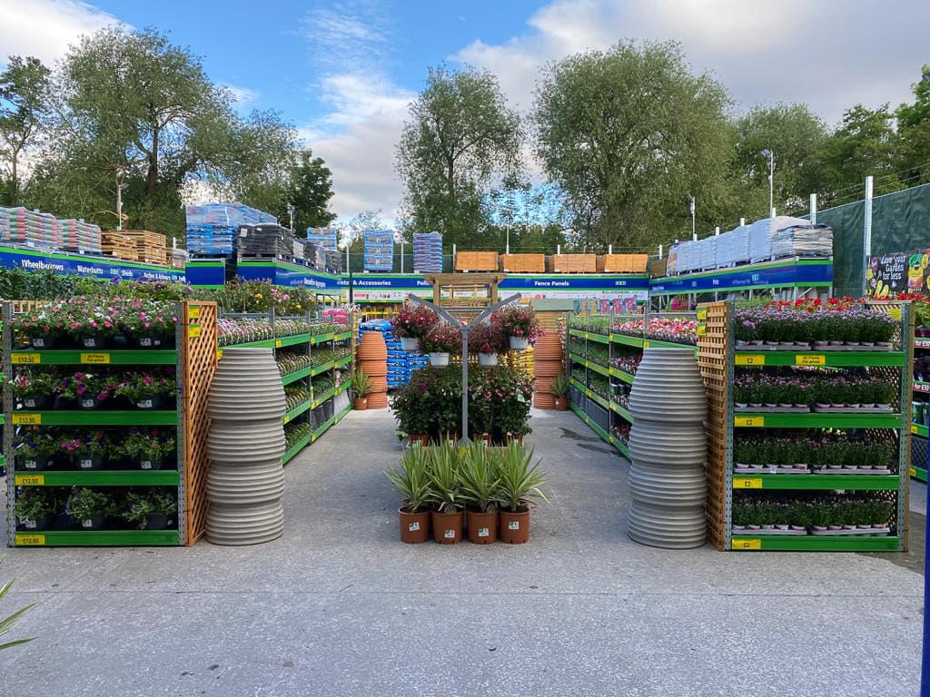 Images B&M Store with Garden Centre