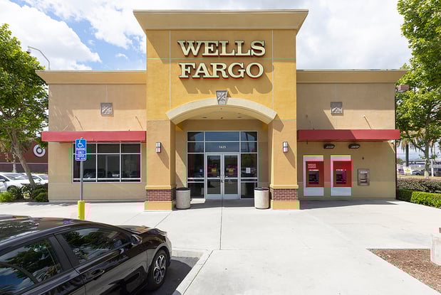Images Wells Fargo Bank