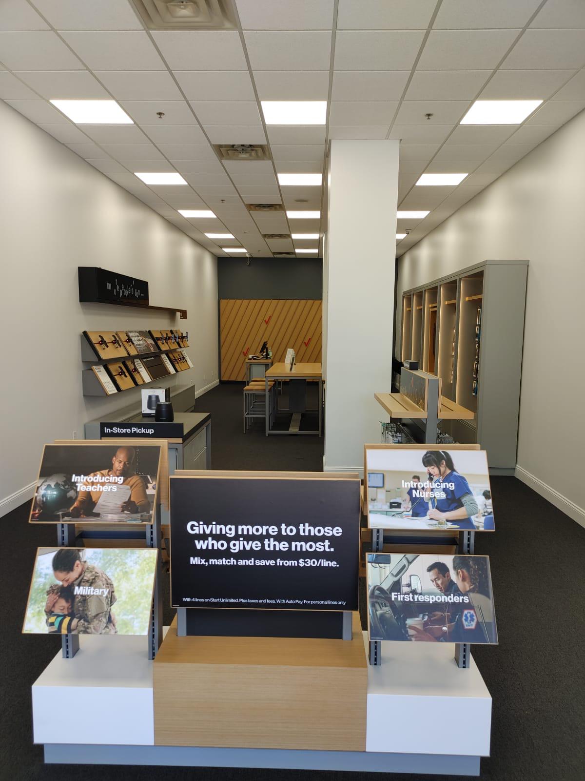 Verizon Authorized Retailer, TCC Photo