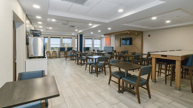 Images Holiday Inn Express & Suites Hampton South-Seabrook by IHG