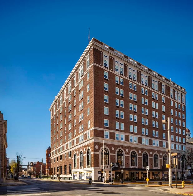 Images The Yorktowne Hotel, Tapestry Collection by Hilton