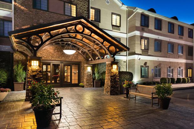 Images Staybridge Suites Ofallon Chesterfield by IHG