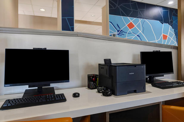 Images Holiday Inn Express & Suites Central Omaha by IHG