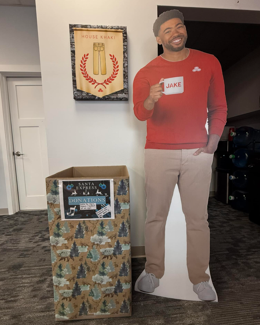 Our office has a donation box for Kiwanis Club of Deer Park WA’s Santa Express which provides a free shopping experience for children in our community to get gifts for their family members.
They’re looking for gifts for moms, sisters, and brothers of all ages. Please feel free to drop items off during normal business hours.