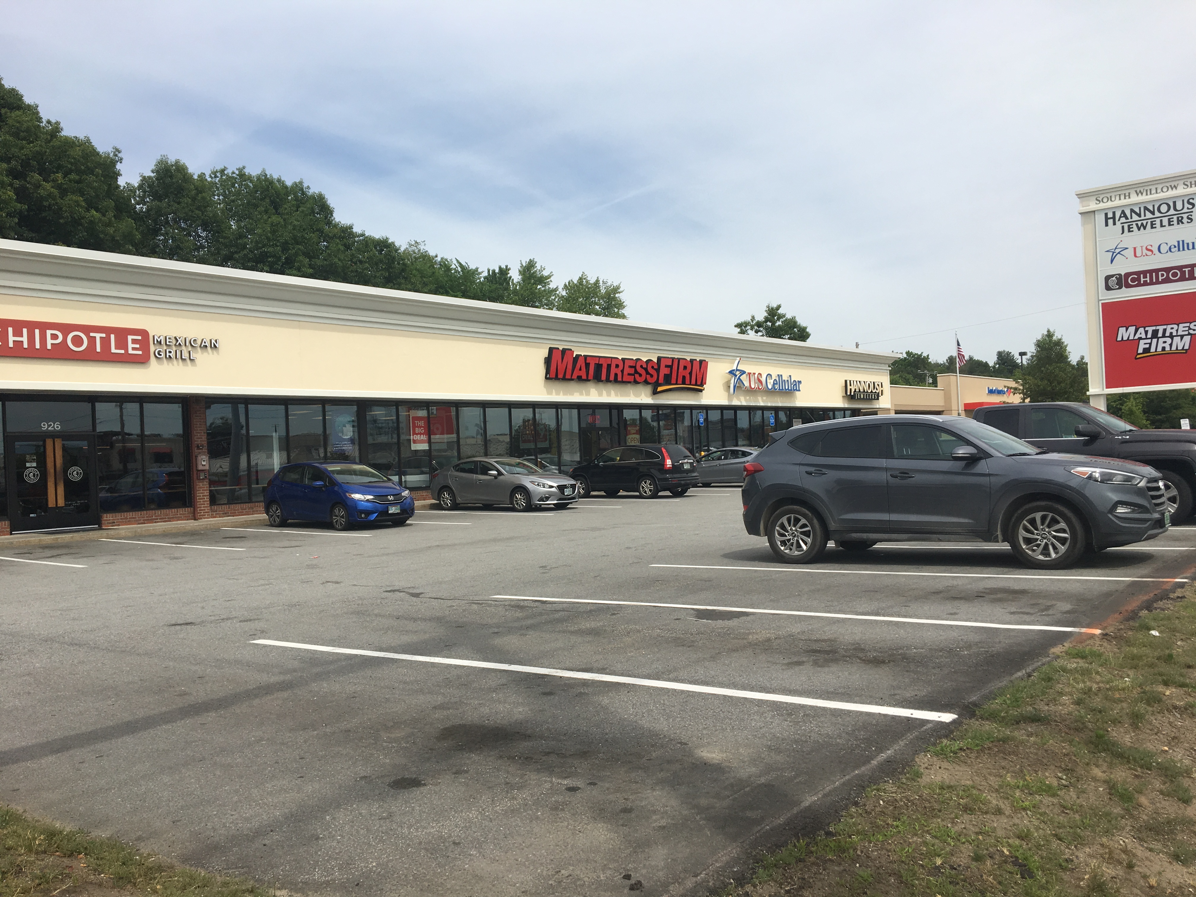 Mattress Firm Manchester Photo