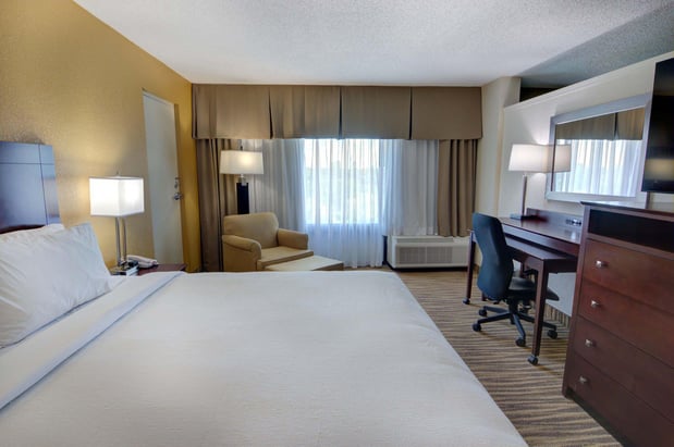 Images Holiday Inn St. Petersburg N- Clearwater by IHG