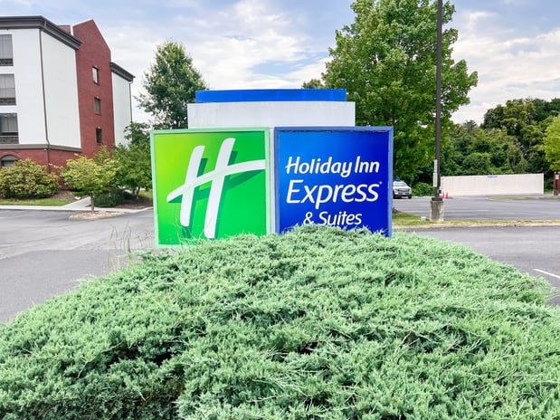 Images Holiday Inn Express & Suites Kodak East-Sevierville by IHG