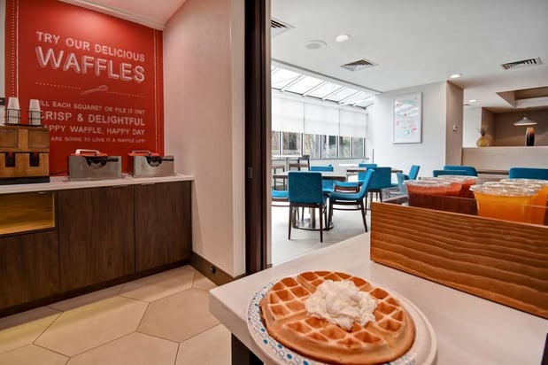 Images Hampton Inn NY-JFK