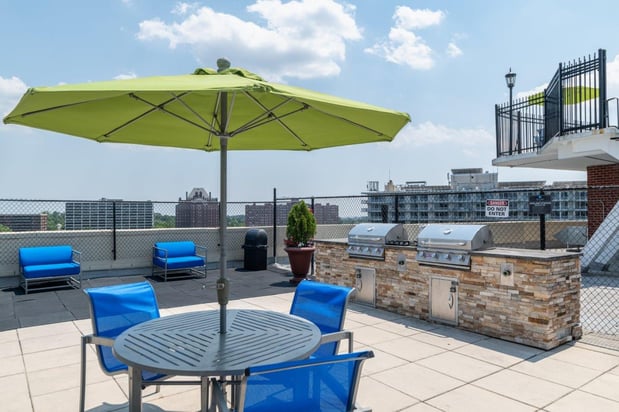 Images The Carlyle Apartment Homes