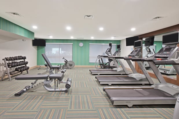 Images Holiday Inn Express & Suites Uniontown by IHG