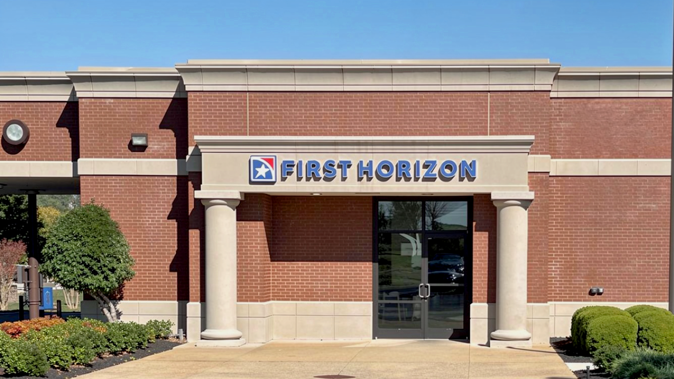 First Horizon Bank - Jackson, TN - Oil Well Rd