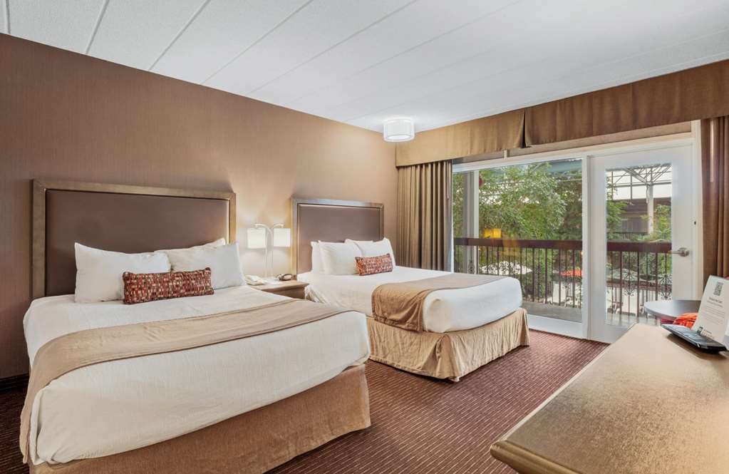 Room206 - QQ,CYW Best Western Plus Cairn Croft Hotel Niagara Falls (905)356-1161