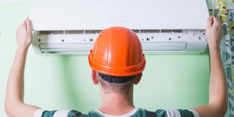 An Air Conditioning Contractor Explains When it’s Time to Replace Your System