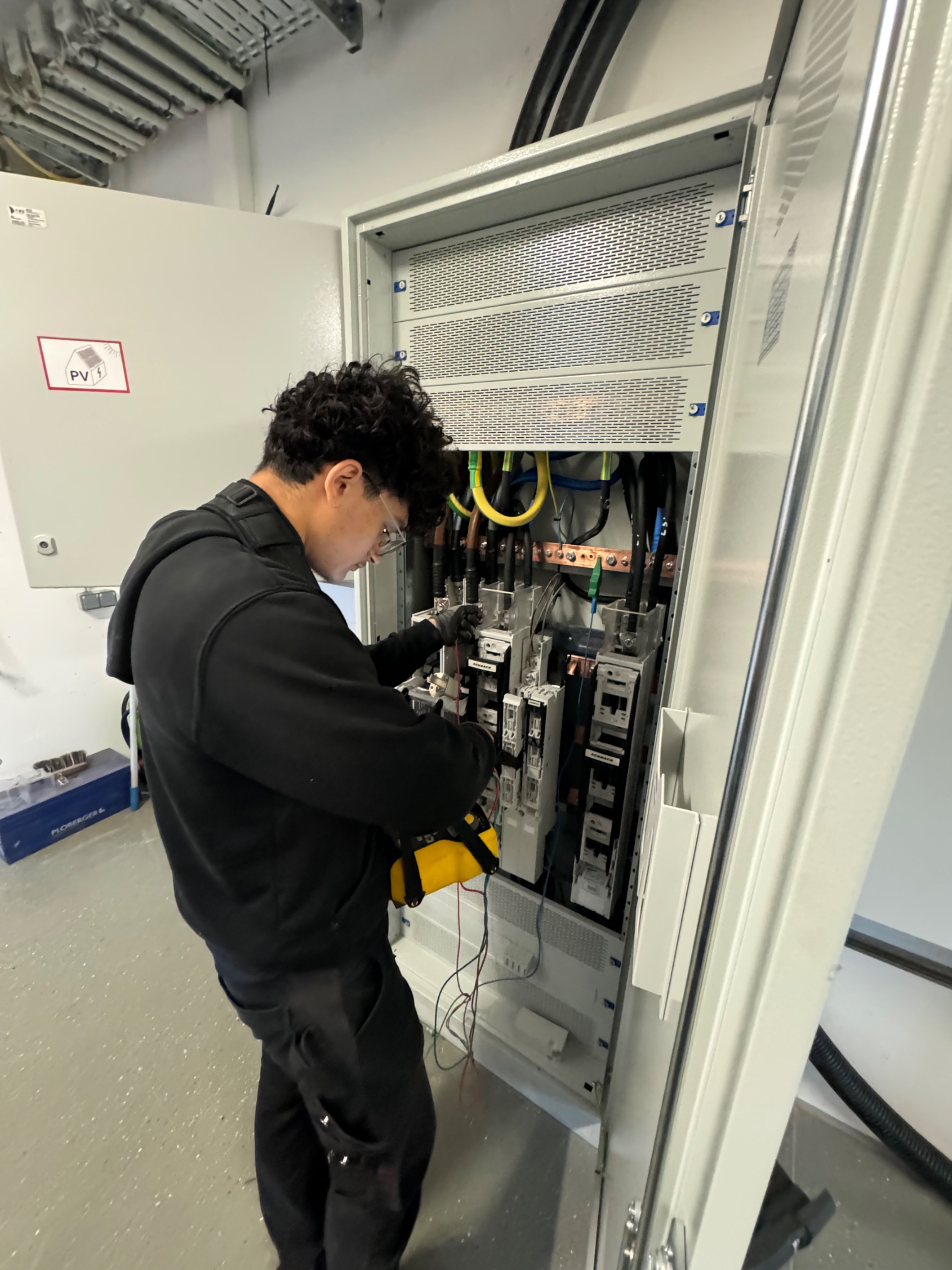 DC Elektrotechnik GmbH, Bachgasse 26 in Wien