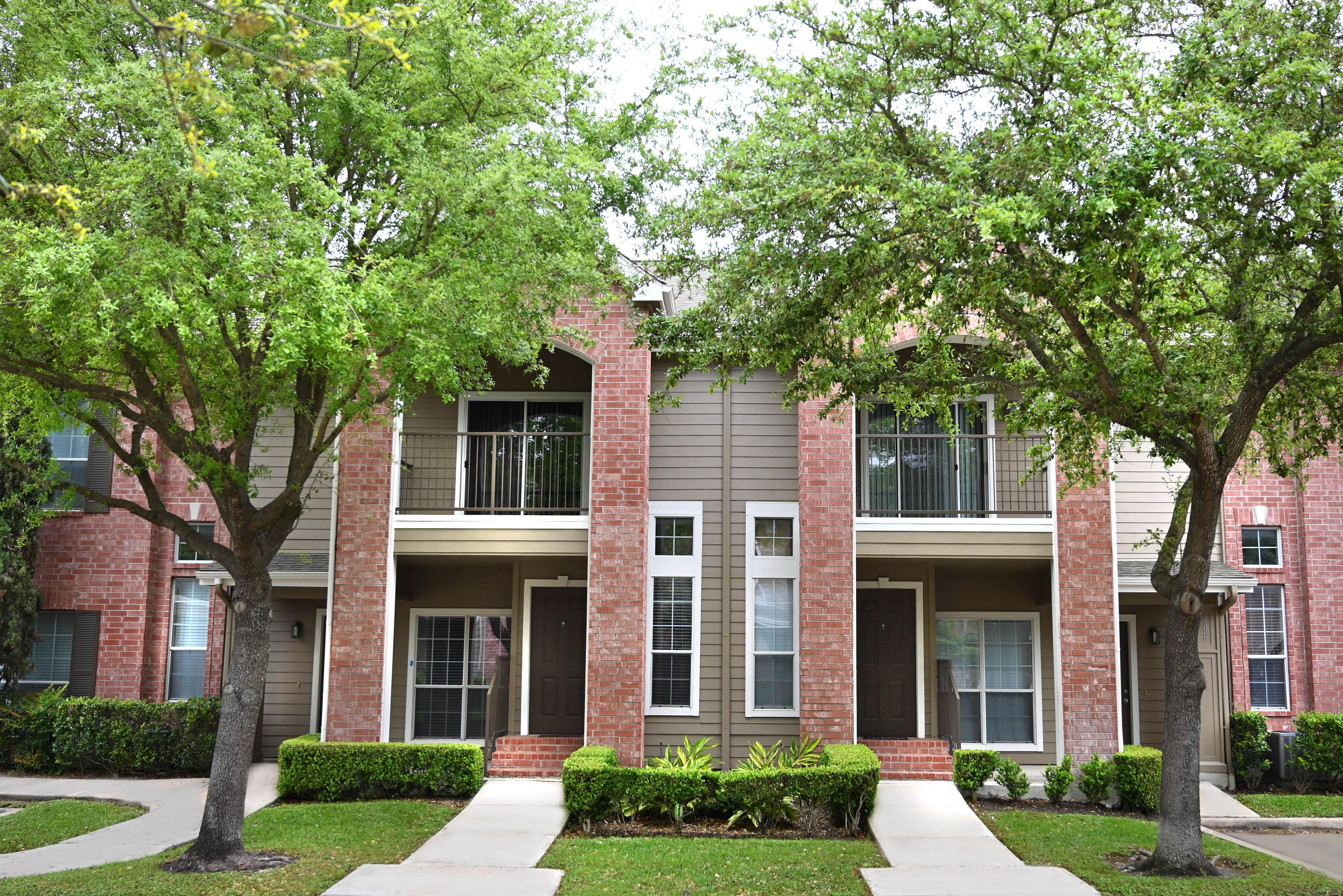 The Bellagio Apartments in Houston, TX Photo