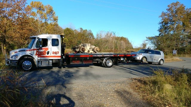 Images Fred's Towing & Transport