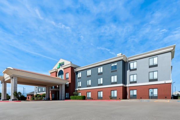 Images Holiday Inn Express & Suites Perry by IHG