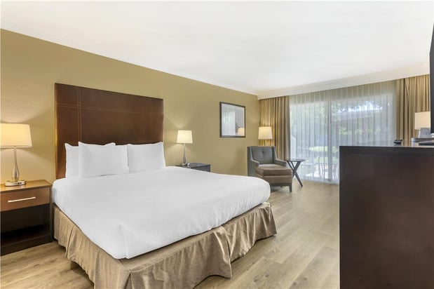 Images Best Western Plus Garden Court Inn