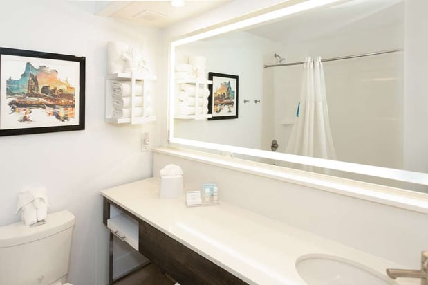 Images Hampton Inn & Suites Nashville-Green Hills