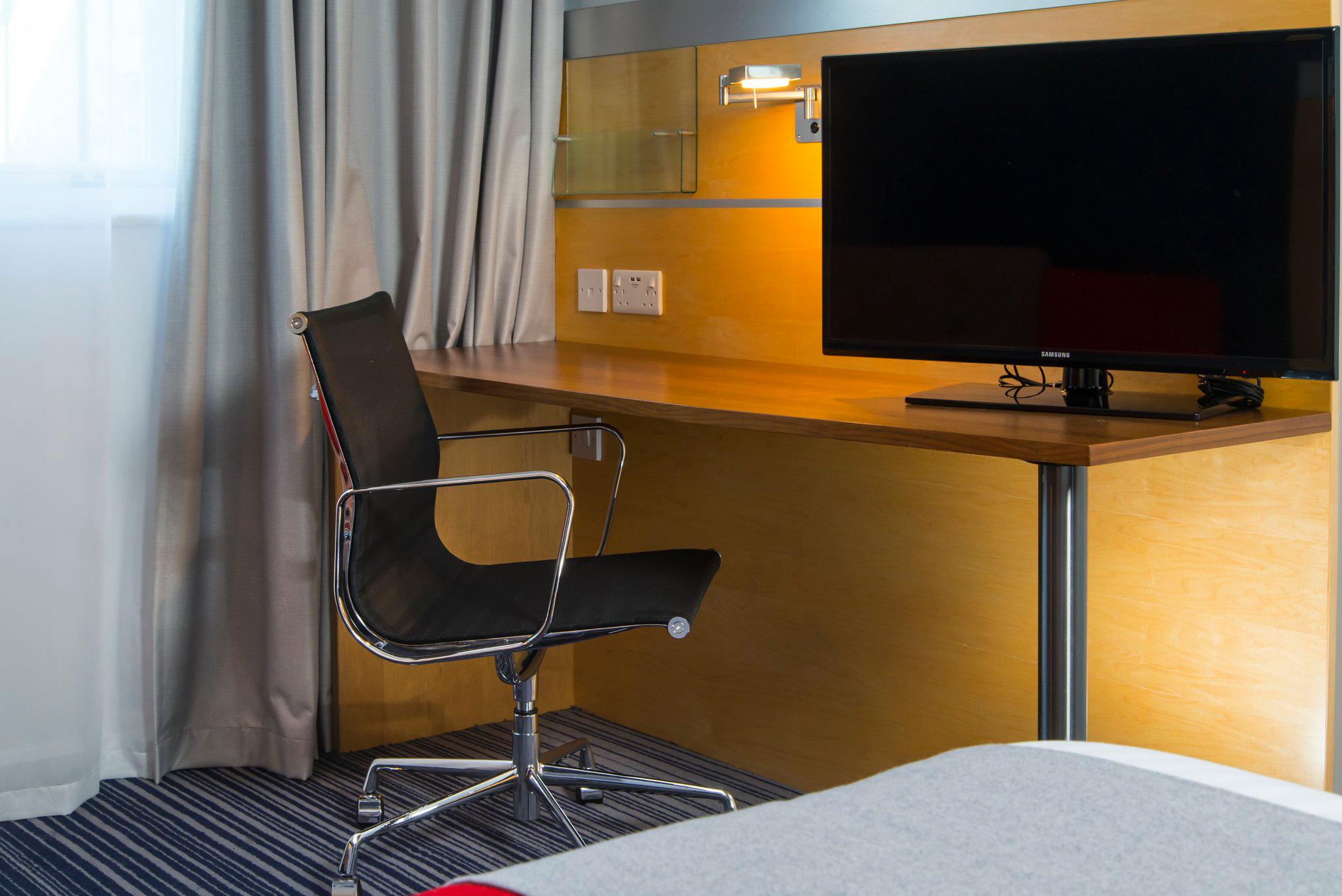 Images Holiday Inn Express London - Epsom Downs, an IHG Hotel