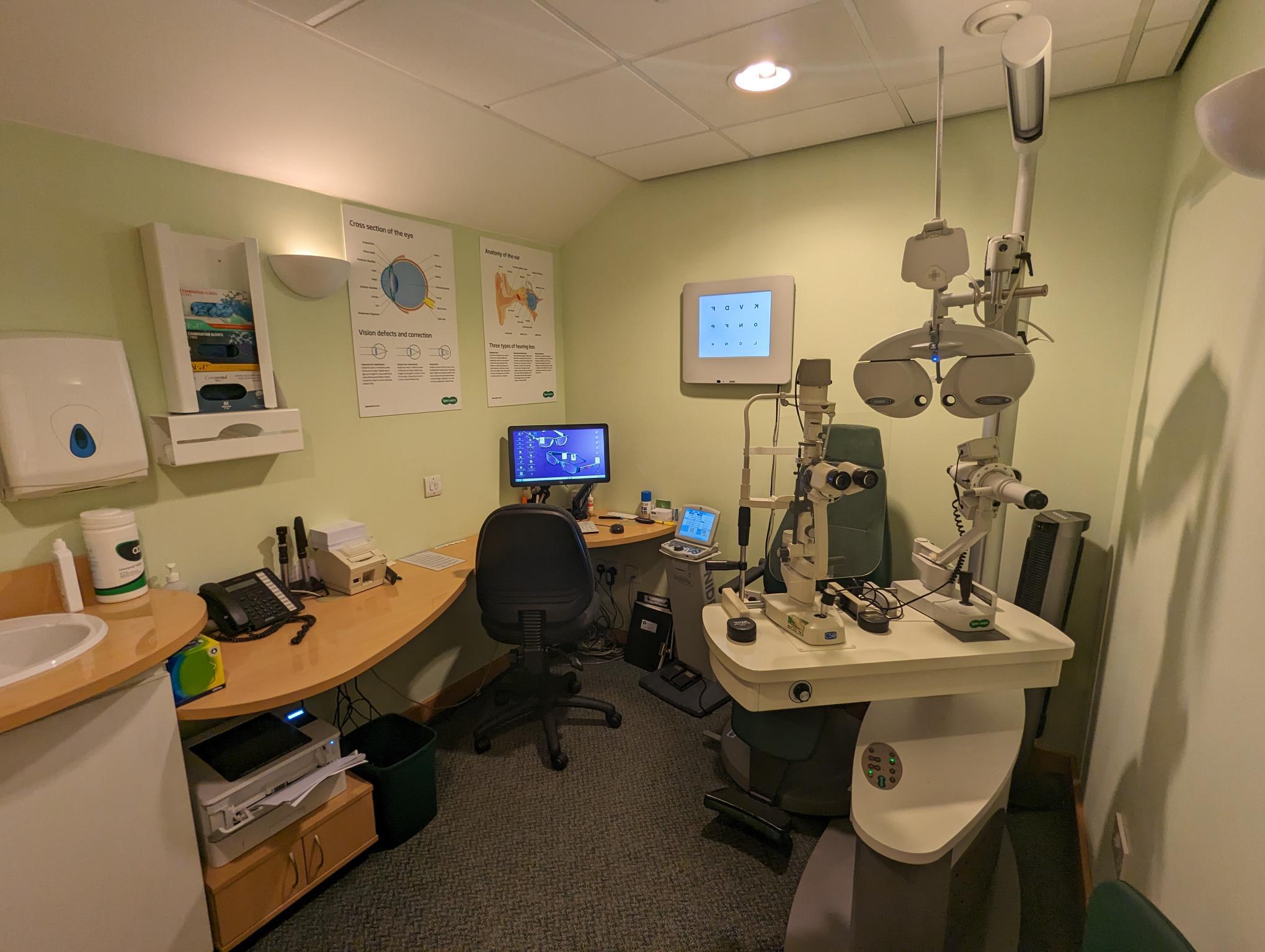 Images Specsavers Opticians and Audiologists - Lerwick