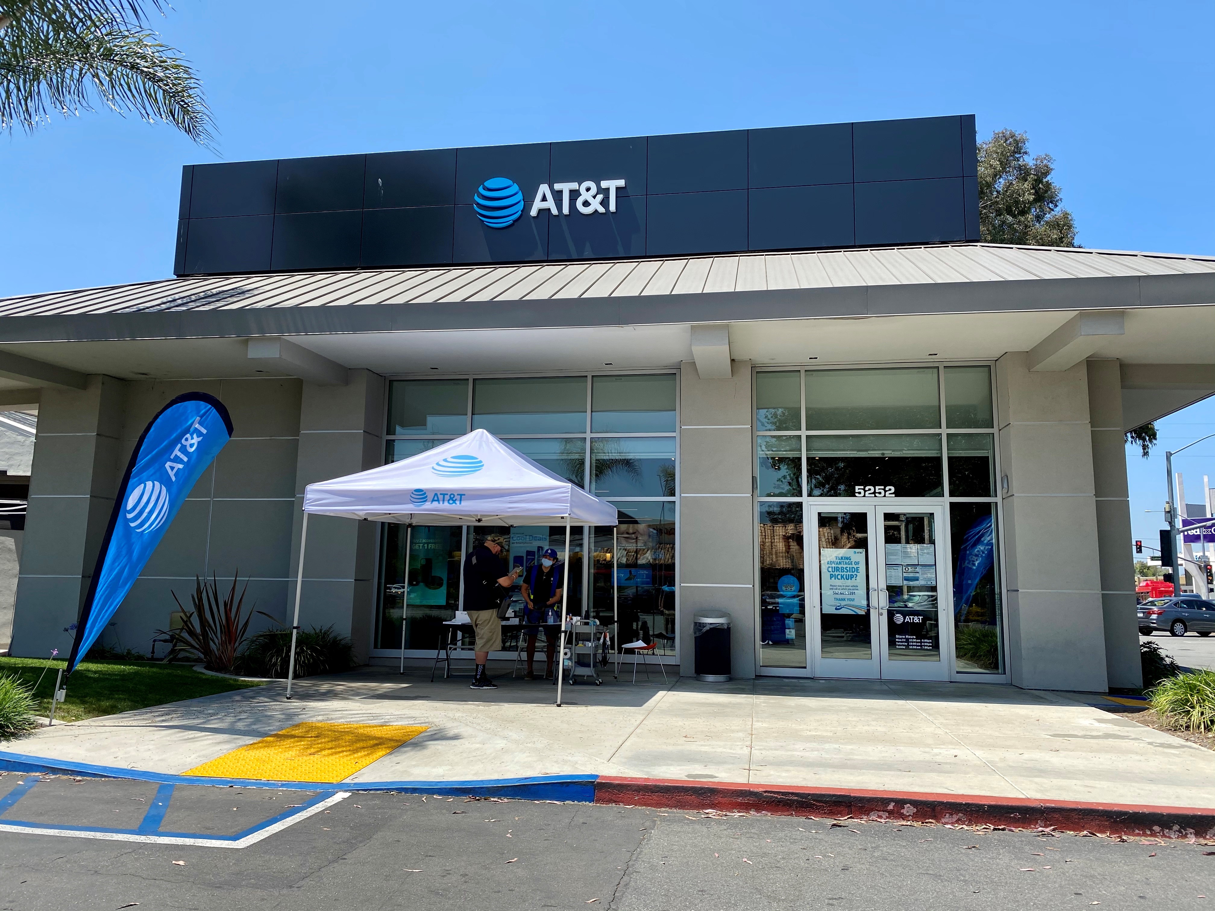 AT&T Store Photo