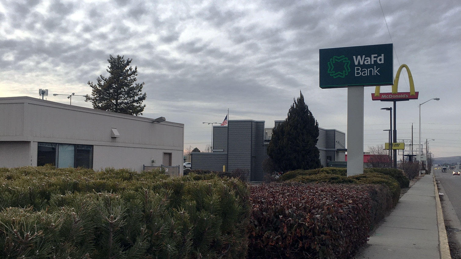 Photo of the WaFd Bank Branch location in Ontario, Oregon. Located at 1448 SW 4th Avenue. Ontario, OR, 97914.