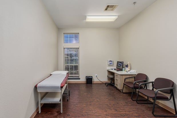 Images CLS Health: Pain Management Associates - Friendswood Edgewood