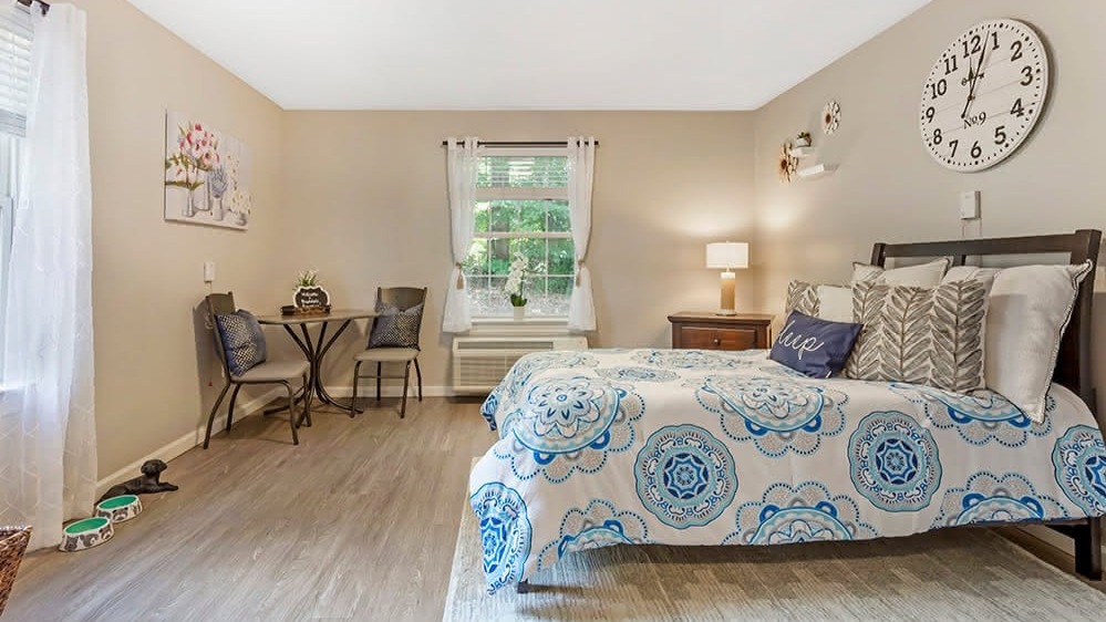 Brookdale Reynolda Road Apartment Bedroom