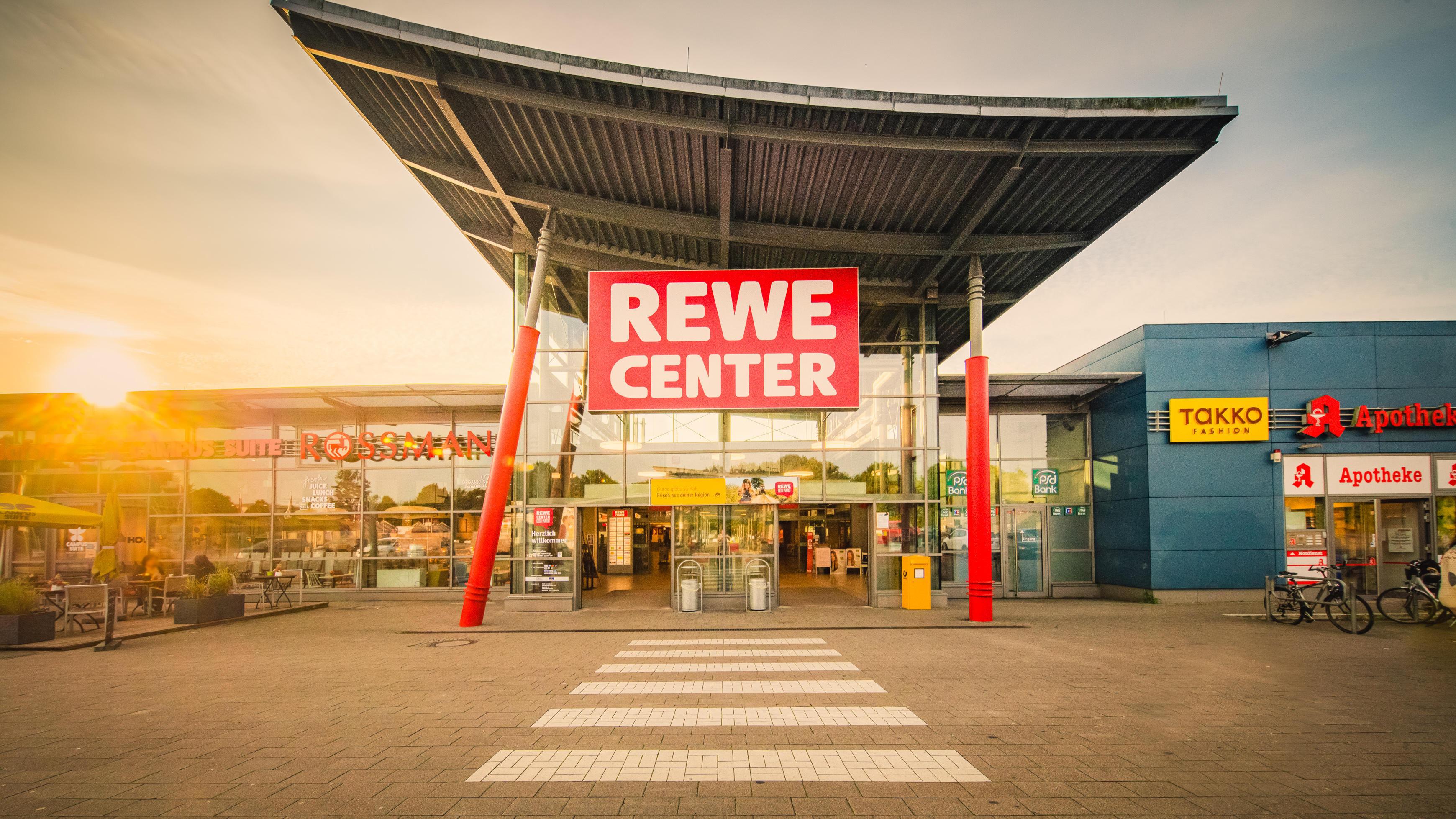 Bild 1 REWE Center in Kiel