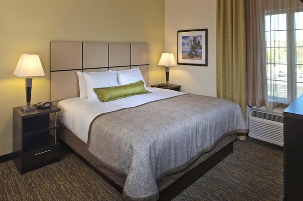 Images Candlewood Suites Building 3440