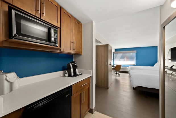 Images Holiday Inn Express & Suites Raleigh NE - Medical Ctr Area by IHG