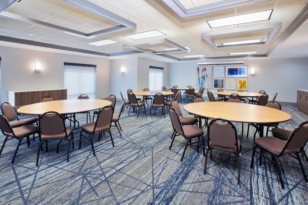 Images Holiday Inn Express & Suites Milwaukee NW – Park Place by IHG