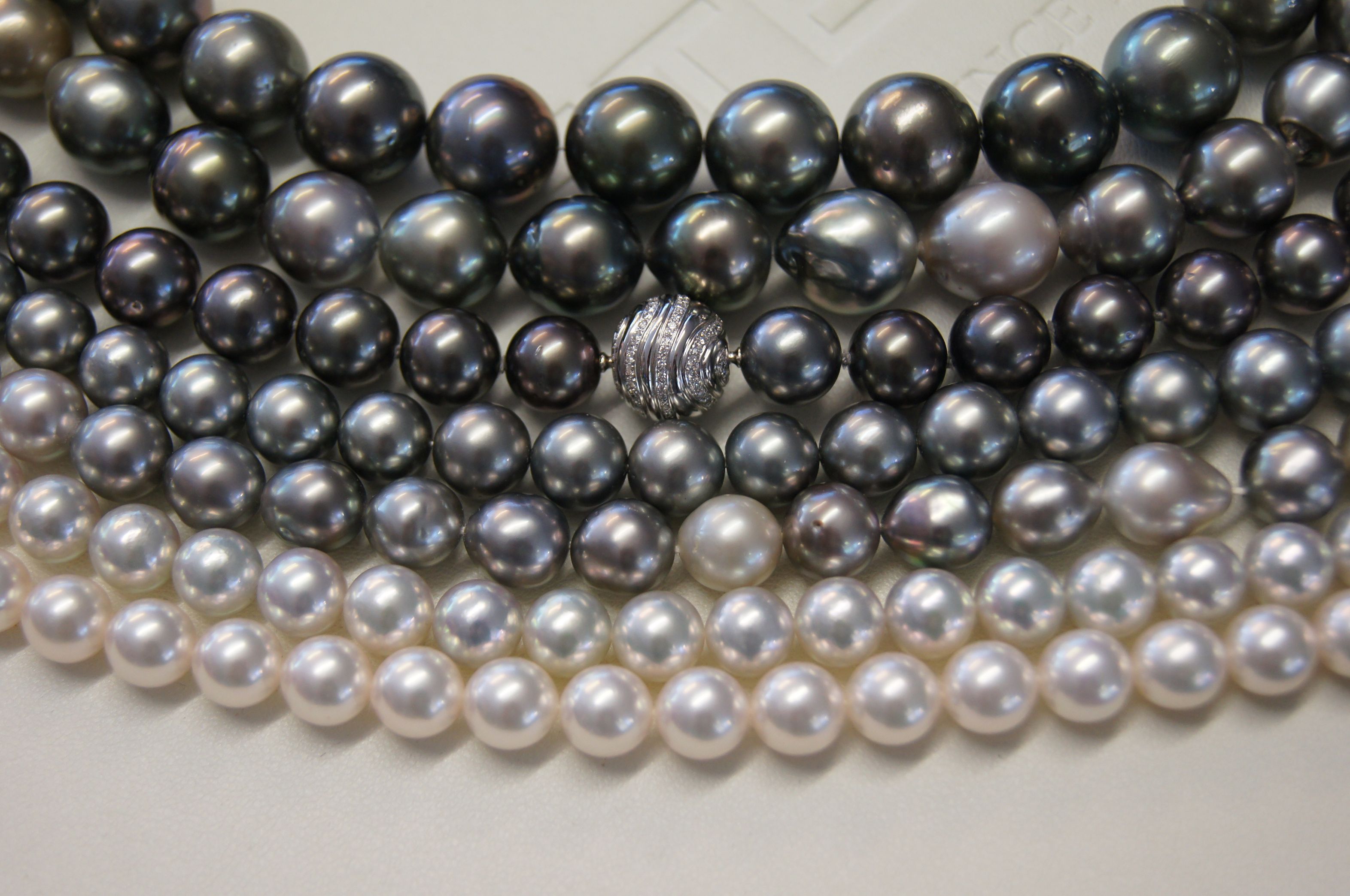 Bilder Huber Uhren Bijouterie GmbH