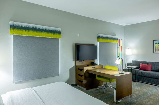 Images Hampton Inn & Suites Cleburne