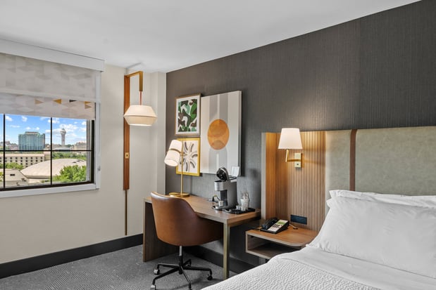 Images Holiday Inn Niagara Falls State Park Entry by IHG