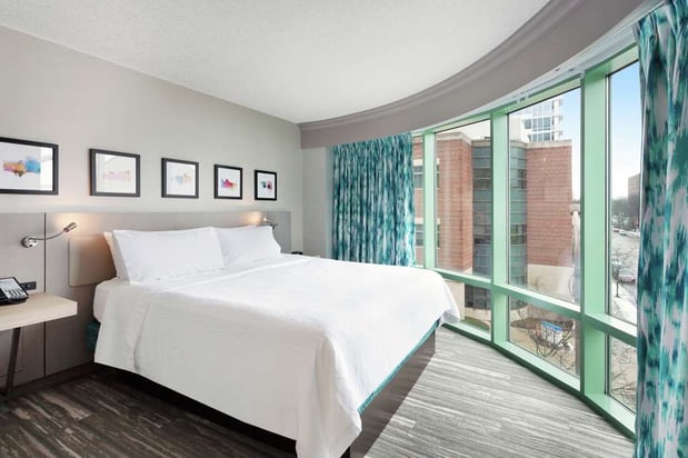 Images Hilton Garden Inn Chicago North Shore/Evanston