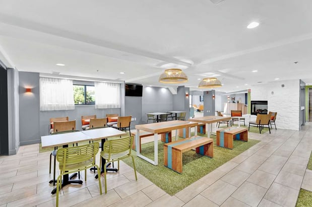 Images Spark by Hilton Plymouth