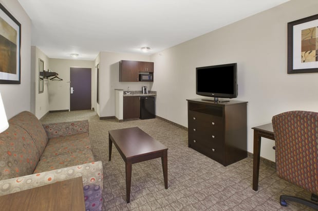 Images Holiday Inn Express & Suites Wheeling by IHG