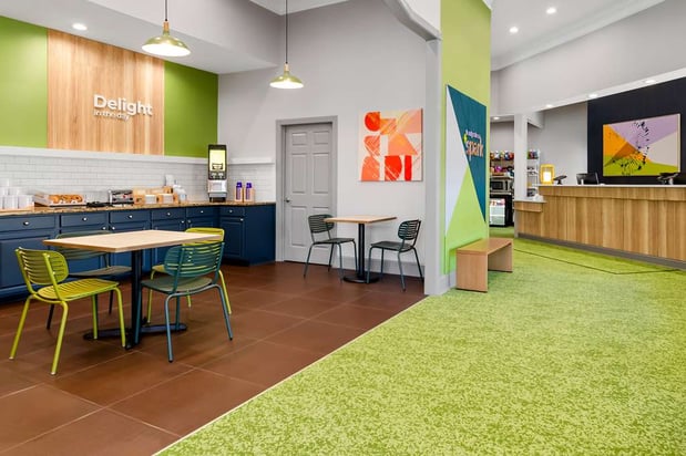 Images Spark by Hilton Daleville Roanoke North