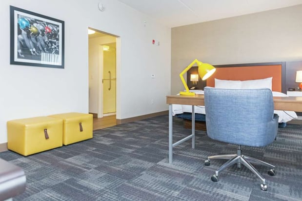 Images Hampton Inn & Suites Morgantown / University Town Centre