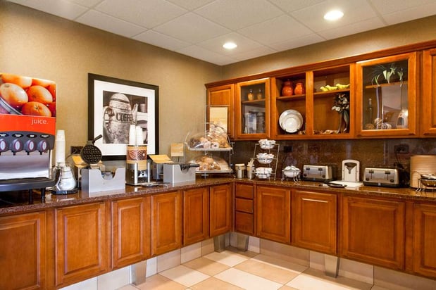 Images Hampton Inn & Suites Chicago Addison