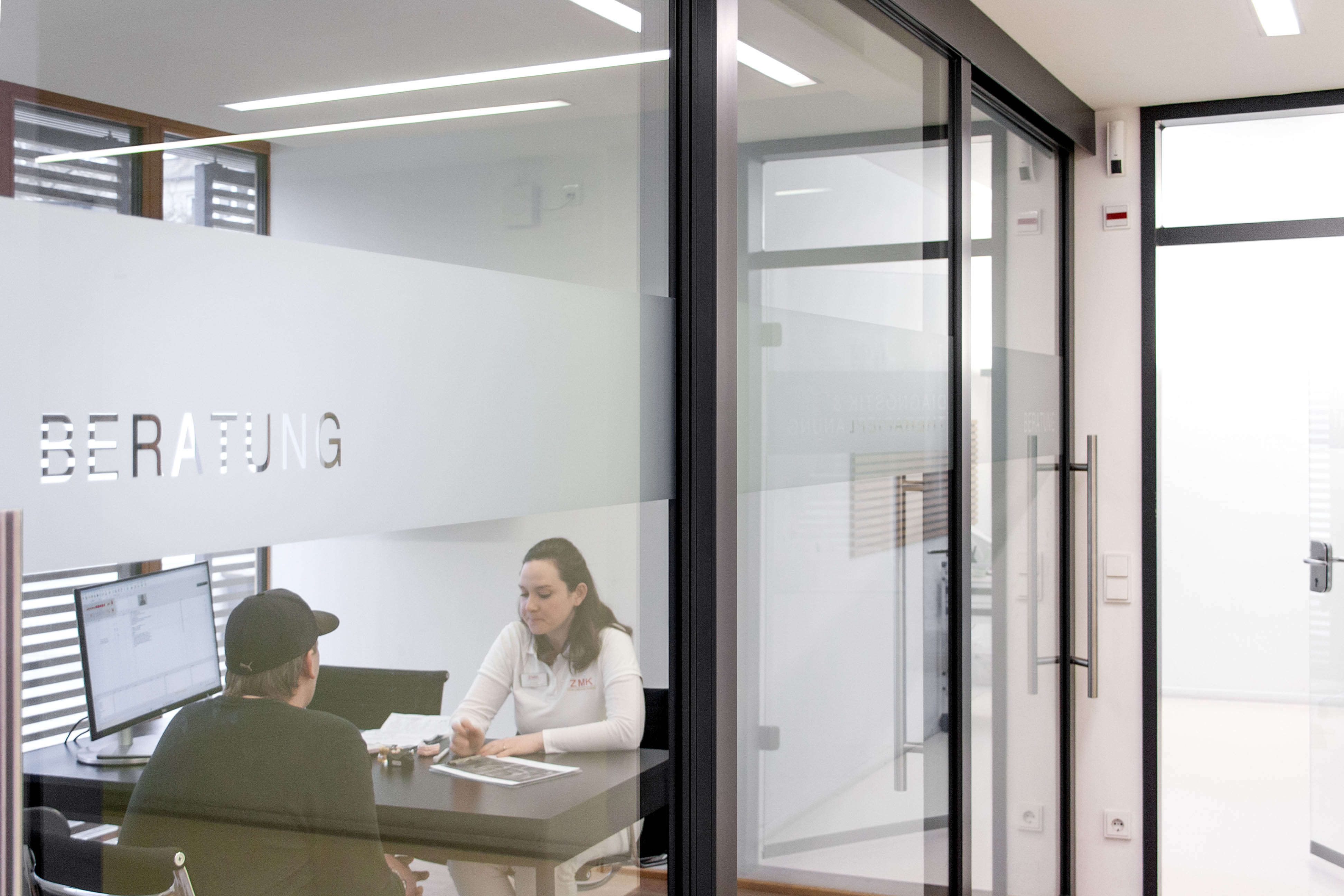 Zahnarzt Kassel - Zahnmedizinisches Versorgungszentrum ZMK GmbH, Wilhelmshöher Allee 305 in Kassel