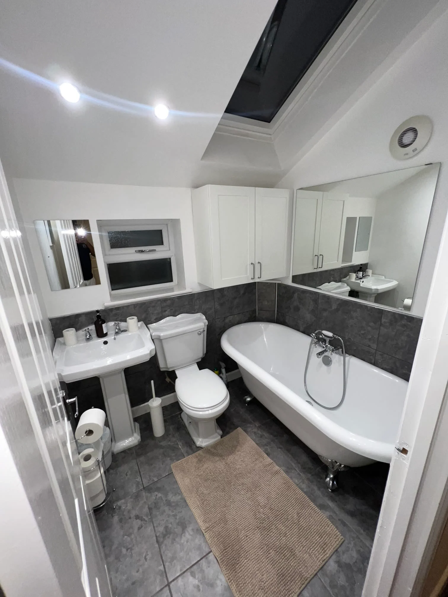 Images Roberto Cleaning Service