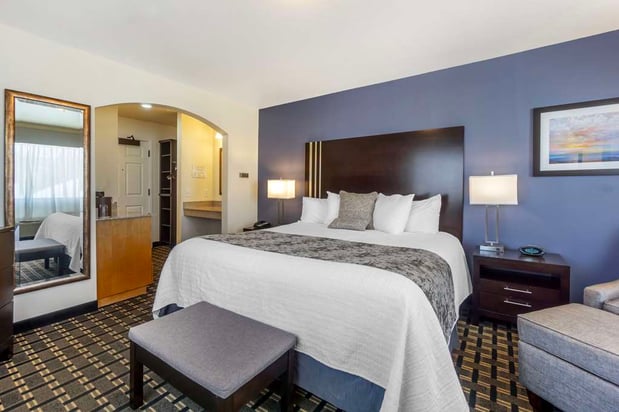 Images Best Western Plus Edmonds Harbor Inn