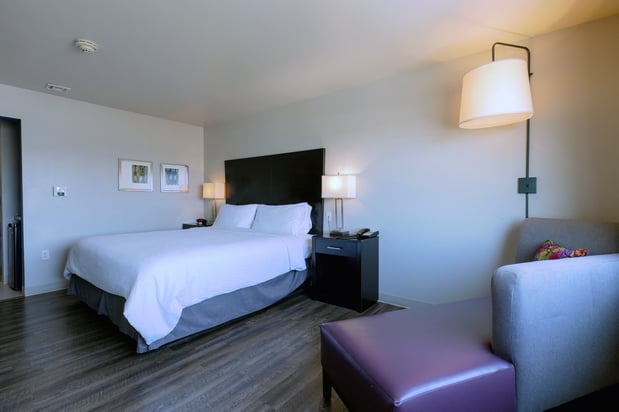 Images Holiday Inn Express & Suites Tahlequah by IHG
